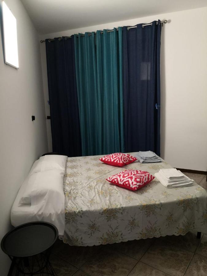 Bed and Breakfast Lux Rho Fiera Lainate Exterior foto